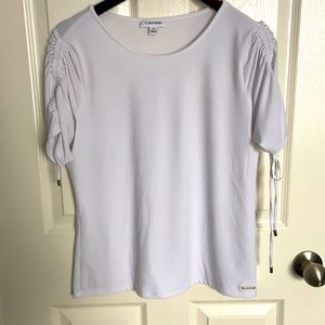 Blouse 3/4 sleeves.